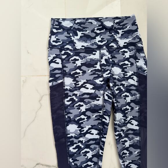 Fabletics Leggings Blue Camoflauge High Rise Compression Pocket Training Small - Picture 3 of 6